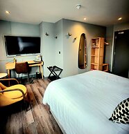 Pinnacle Suites
