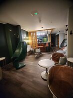 Pinnacle Suites