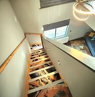 Pinnacle Suites