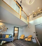 Pinnacle Suites