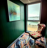 Pinnacle Suites