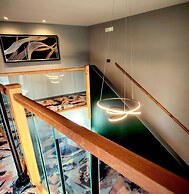 Pinnacle Suites