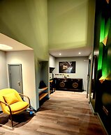 Pinnacle Suites