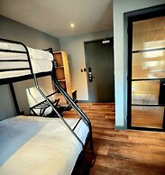 Pinnacle Suites