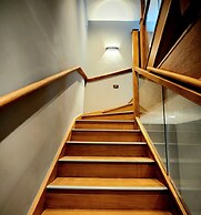 Pinnacle Suites