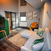 Pinnacle Suites