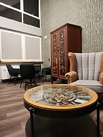Pinnacle Suites