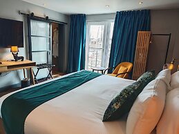 Pinnacle Suites