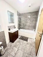 Captivating 2-bed Apartment in Bedford