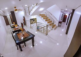 DIANNA'S INN
