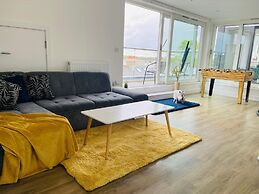 Diamond Penthouse in Cambridge