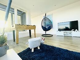 Diamond Penthouse in Cambridge