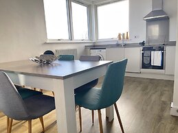 Diamond Penthouse in Cambridge