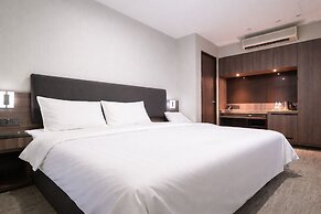 AMRISE HOTEL KITCHENER