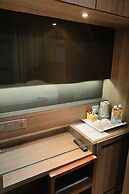 AMRISE HOTEL KITCHENER