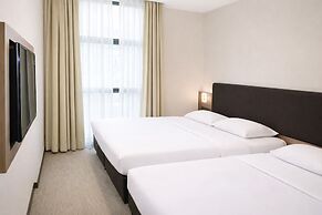AMRISE HOTEL KITCHENER