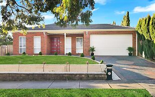 Hallam 5BRM Rental Entire House