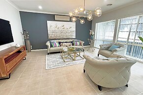 Hallam 5BRM Rental Entire House