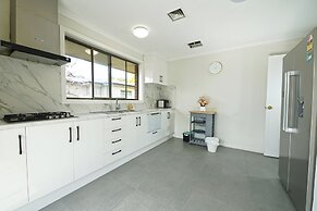 Maroondah 3BR Brick House