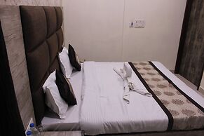 Goroomgo Shree Krishna Hotels Amritsar