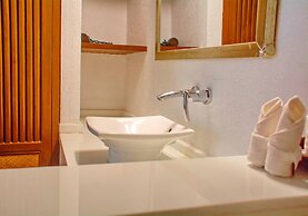 Mayumi Beach Villa