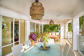 Mayumi Beach Villa
