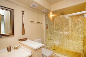 Mayumi Beach Villa