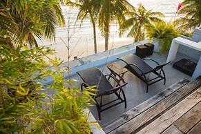 Mayumi Beach Villa
