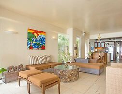 Mayumi Beach Villa