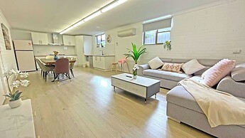 Pet Friendly Ringwood 3BR Home Parking