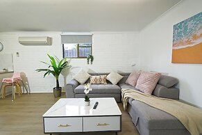 Pet Friendly Ringwood 3BR Home Parking