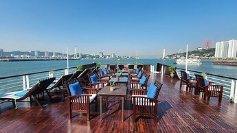 Lily Cruise