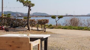 Taean Bibi Artglamping