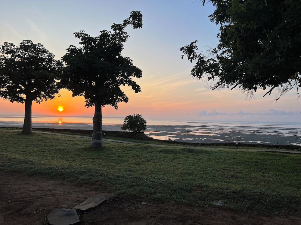 Mwazaro Beach Lodge