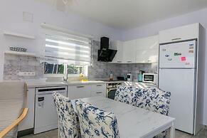 Sweet Home 1