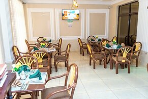 Grand Forty Hotel