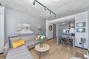 Chic & Sophisticated 1BD Apartment - Sea Point