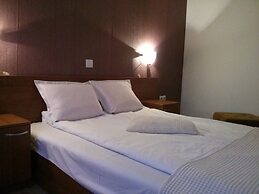 Granat Apartments