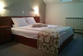 Granat Apartments
