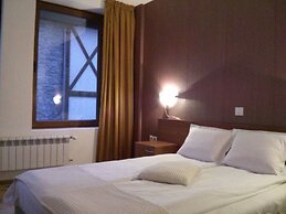 Granat Apartments