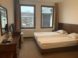 Granat Apartments