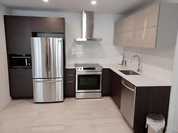 2001 Av. Beaconsfield