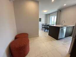 2001 Av. Beaconsfield