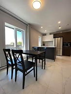 2001 Av. Beaconsfield