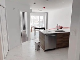 2001 Av. Beaconsfield