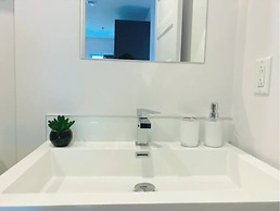 2001 Av. Beaconsfield