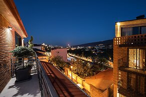 MIT HOTEL