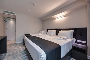 MIT HOTEL