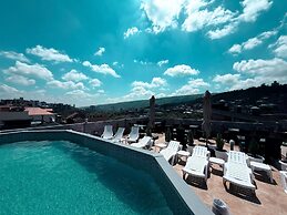 MIT HOTEL