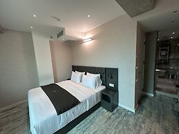 MIT HOTEL
